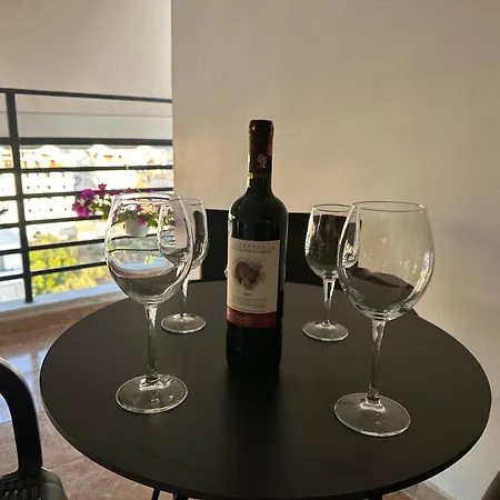 Kozi Hotel *